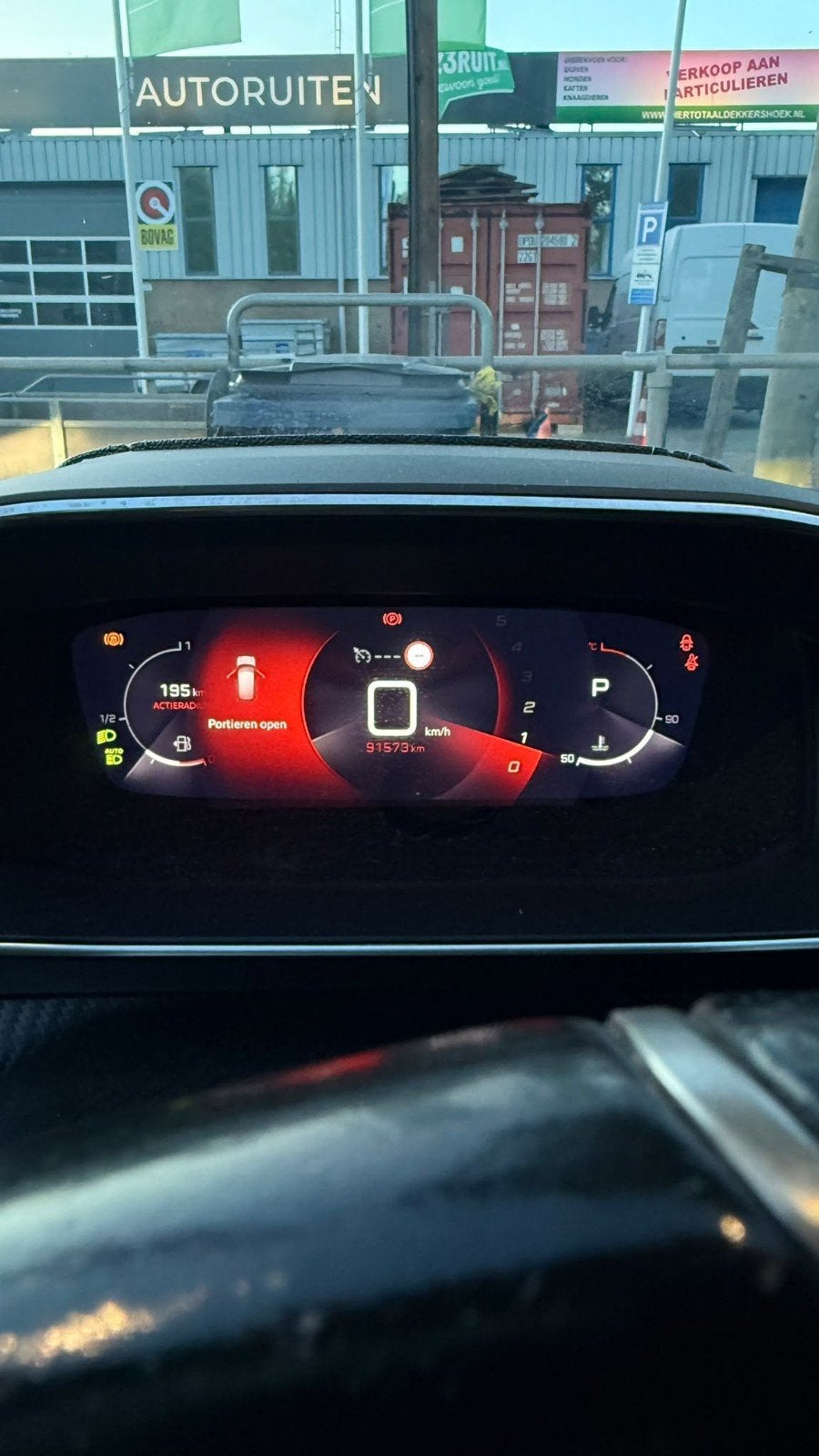 Peugeot 208 1.2 Puretech 100pk 2021 Wit, Auto's, Voorwielaandrijving, 100 pk, 1200 kg, Handgeschakeld