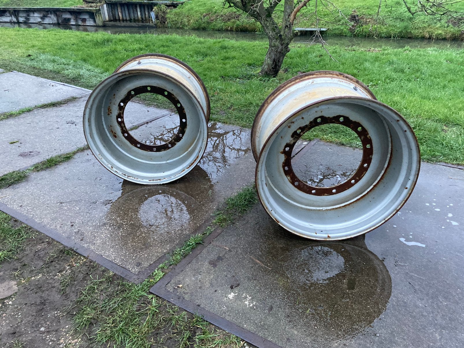 Set velgen 18x28, Zakelijke goederen, Agrarisch | Onderdelen | Banden, Velgen en Assen, Ophalen
