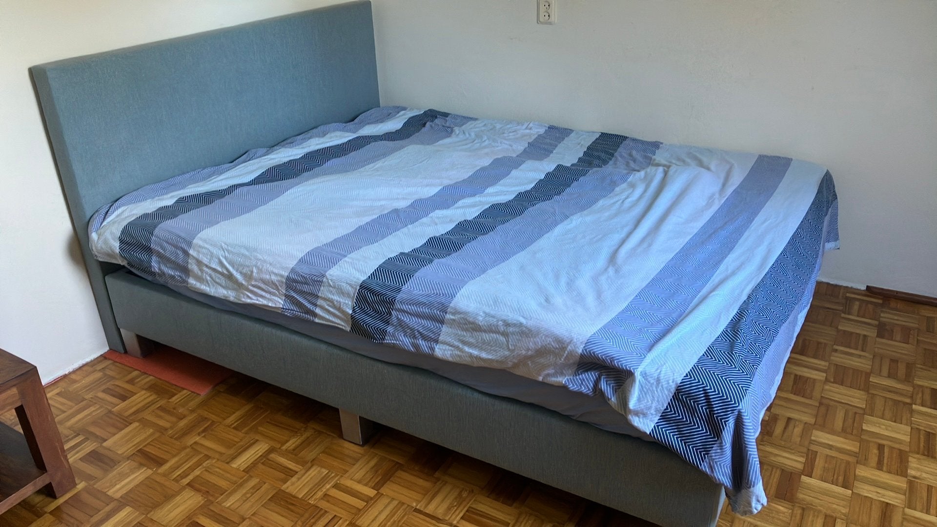 Boxspring in zeer goede staat, Ophalen, Gebruikt, Blauw, Tweepersoons