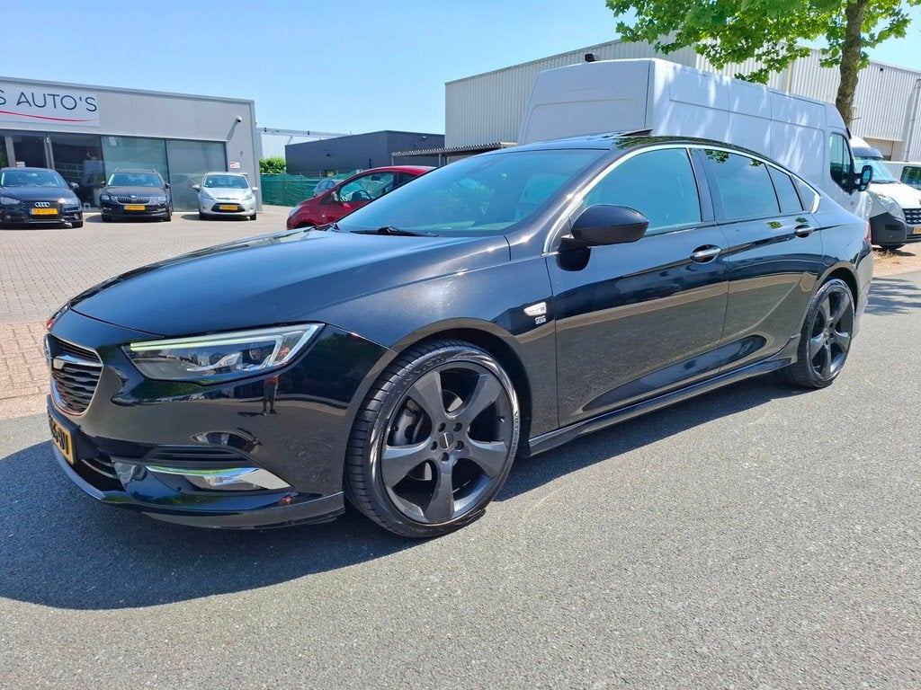 Opel Insignia Grand Sport 1.6 Turbo Exclusive OPC FULL OPTIO, Auto's, 730 kg, Gebruikt, 4 cilinders, Zwart