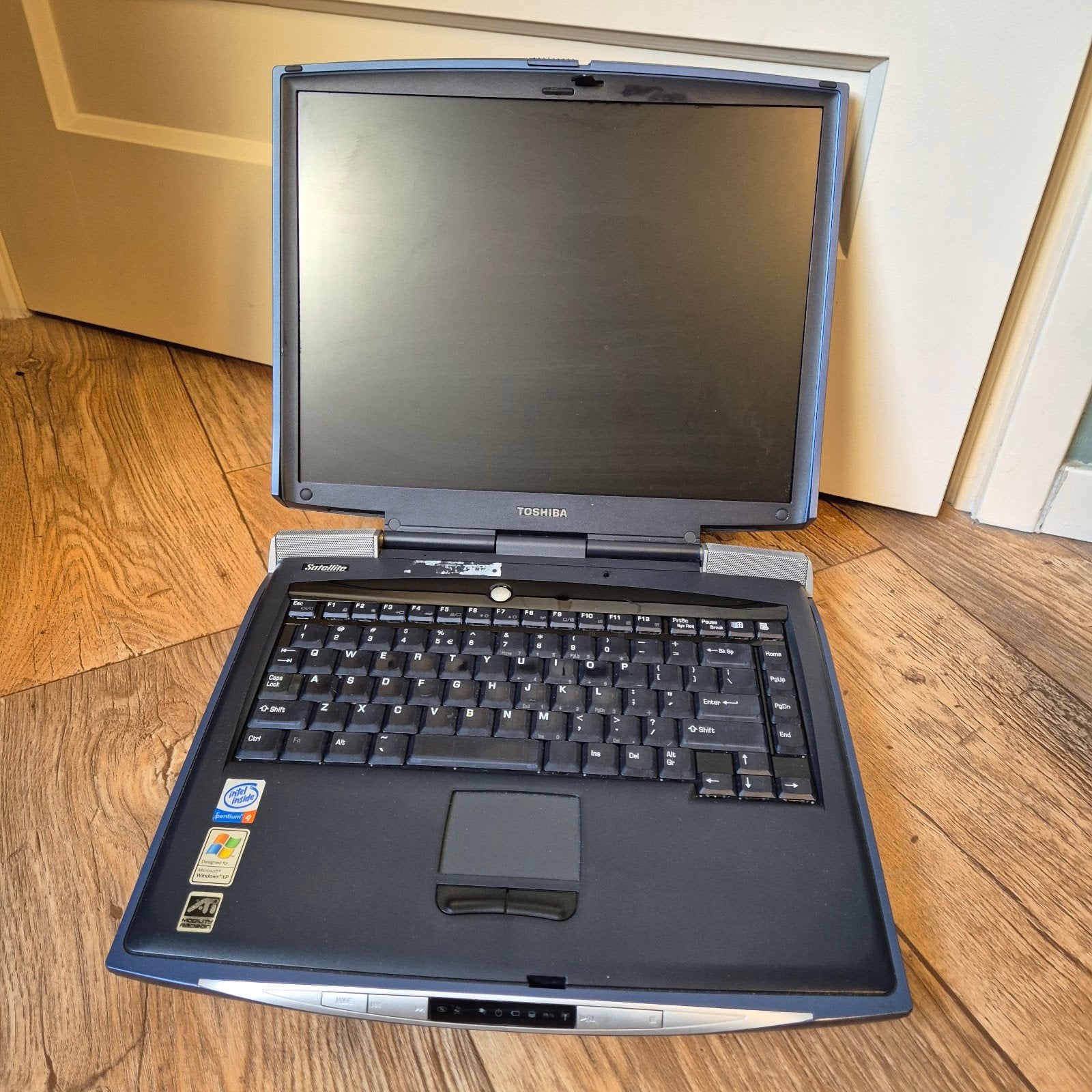 Toshiba Satellite Pro S1900-303 Pentium 4 werkend, Computers en Software, Verzenden, Vintage computer