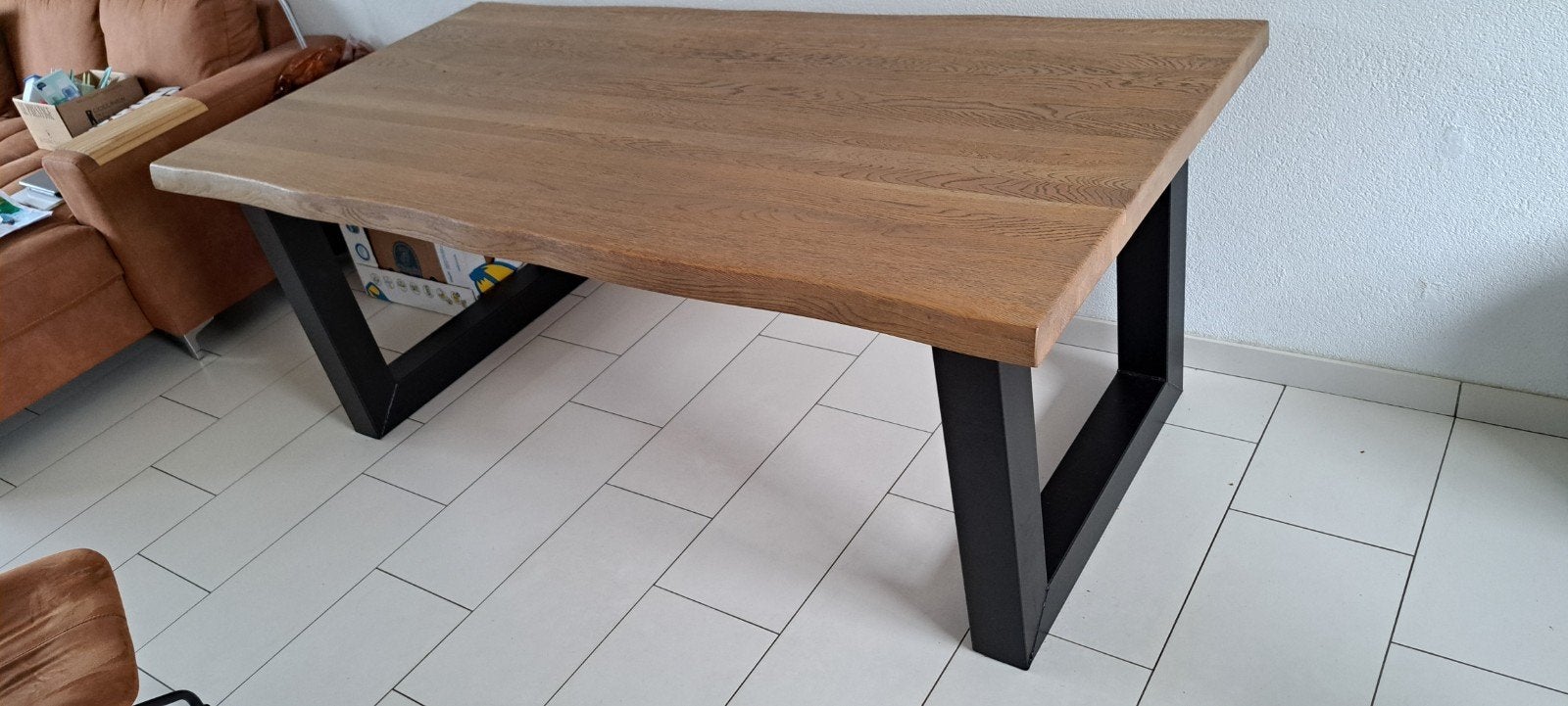 Boomstamtafel met metalen onderstel, 100 tot 150 cm, 200 cm of meer, Zo goed als nieuw, Vijf personen of meer
