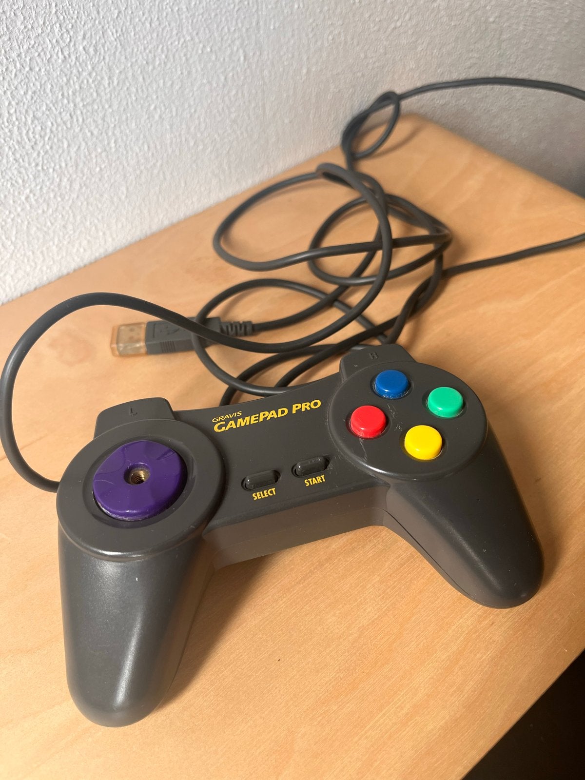 Gravis GamePad Pro USB Controller - Vintage Gaming, Gebruikt, PC, Overige typen, Overige merken