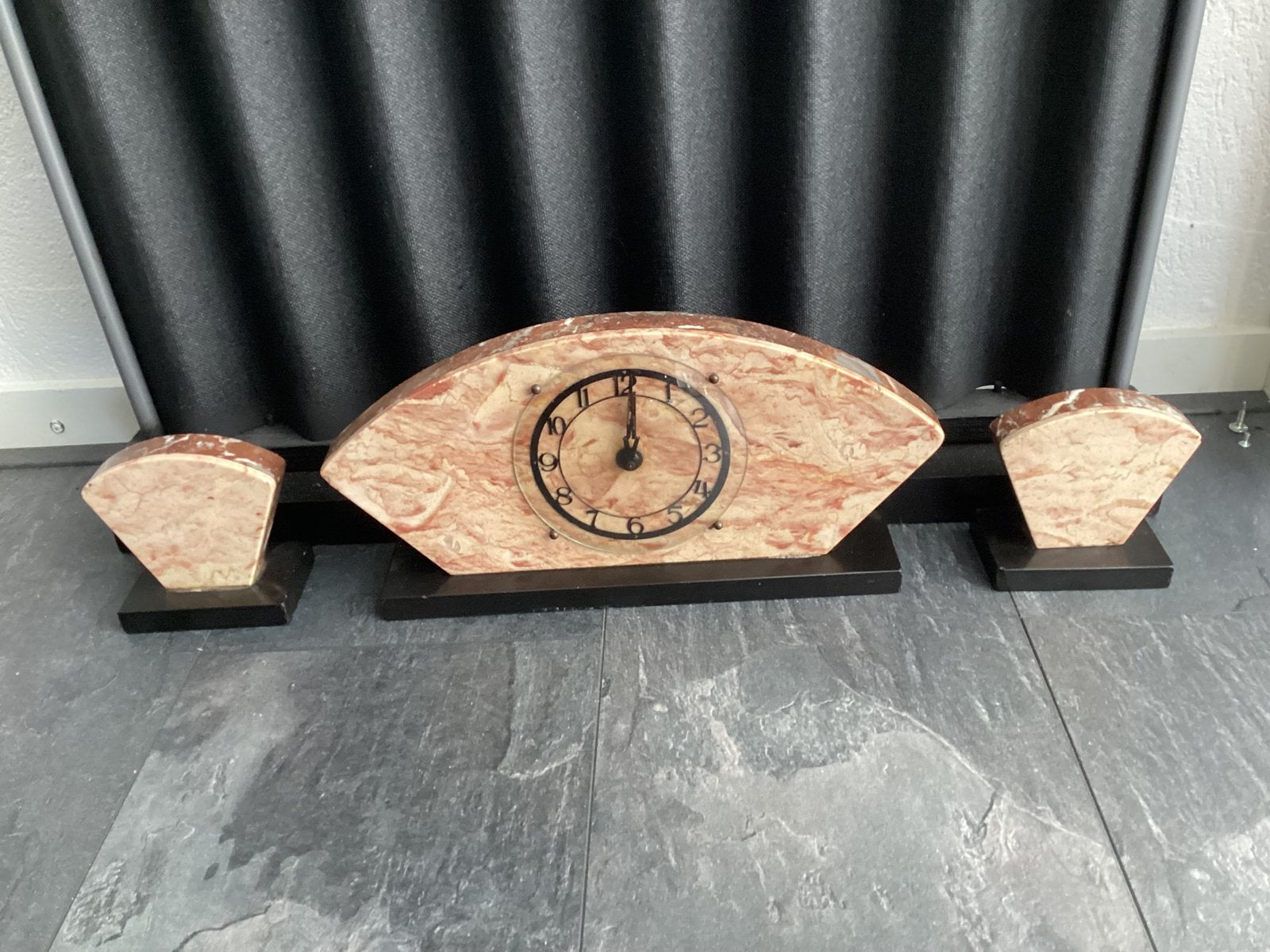 Art Deco klokkenstel Rose/Bruin/zwarte voet.€12,50, Ophalen, Zo goed als nieuw, Overige materialen
