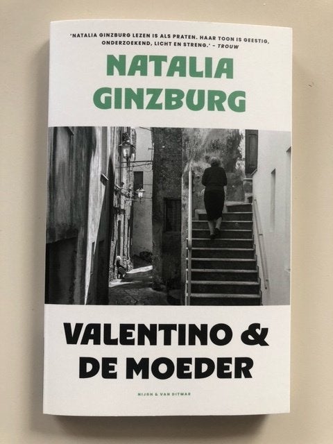 Natalia Ginzburg: Valentino & De moeder, Ophalen of Verzenden, Gelezen
