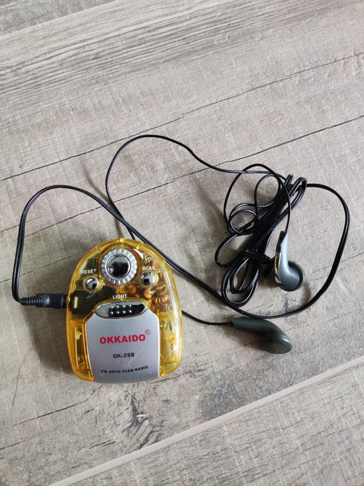 OKKAIDO OK-298 FM Auto Scan Radio - Leuk voor verzamelaar, Audio, Tv en Foto, Ophalen of Verzenden, Gebruikt, Radio