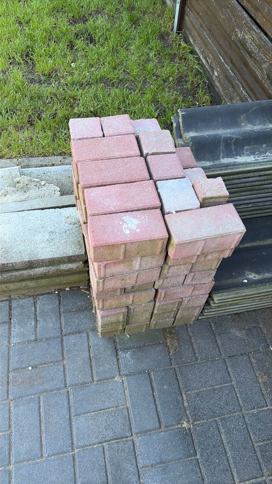 Gratis ophalen klinkers en bandjes, Tuin en Terras, Tegels en Klinkers, Ophalen, Zo goed als nieuw, Keramiek, Terrastegels