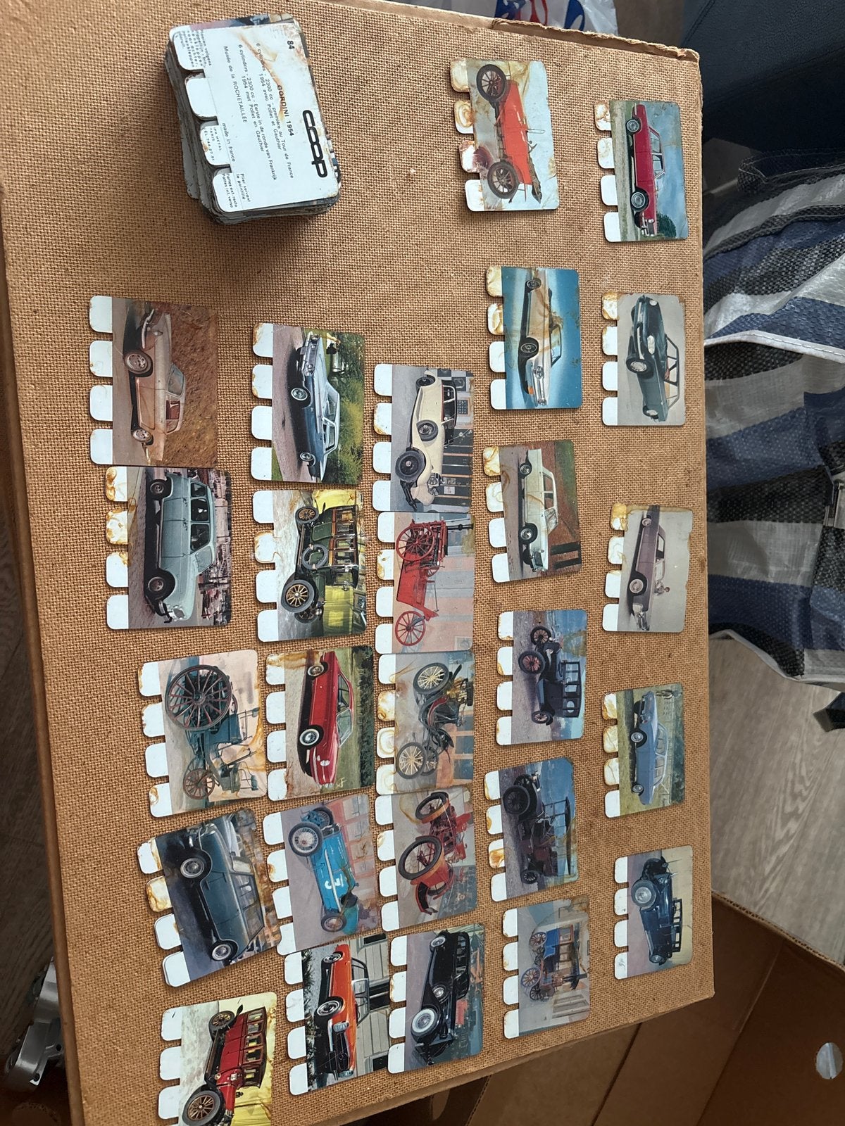 95x Vintage COOP Metalen Auto Plaatjes (Jaren '60), Ophalen of Verzenden