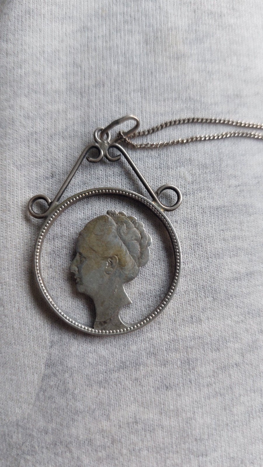 Zilveren ketting met Wilhelmina rijksdaalderhanger van muntp, Met hanger, Gebruikt, Ophalen of Verzenden, Zilver