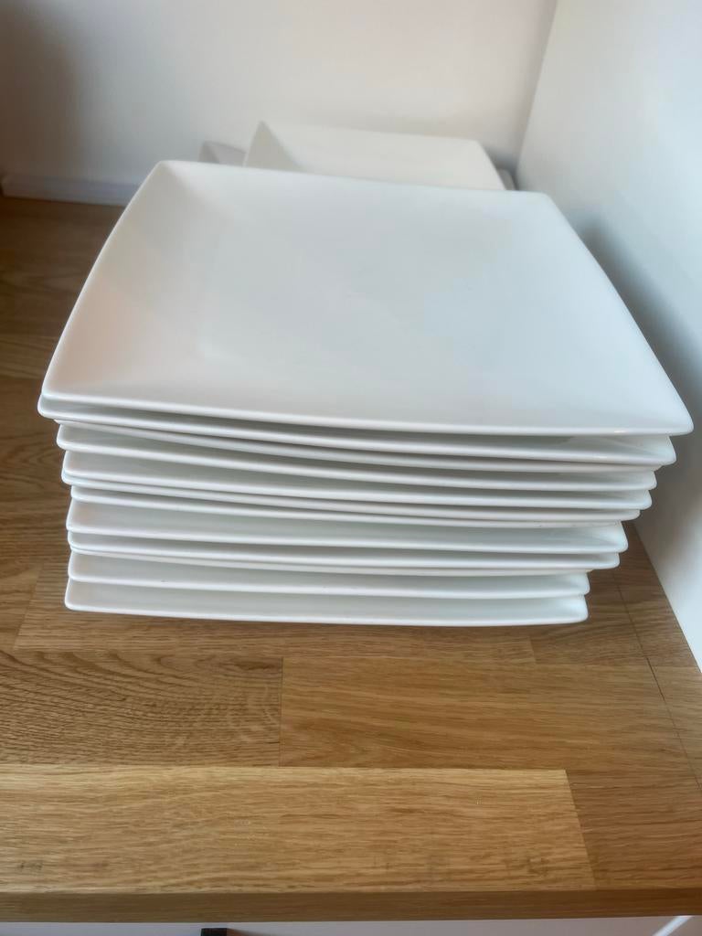 Yong Servies 18-delig - Vierkant, Wit, Ophalen, Gebruikt, Effen, Porselein