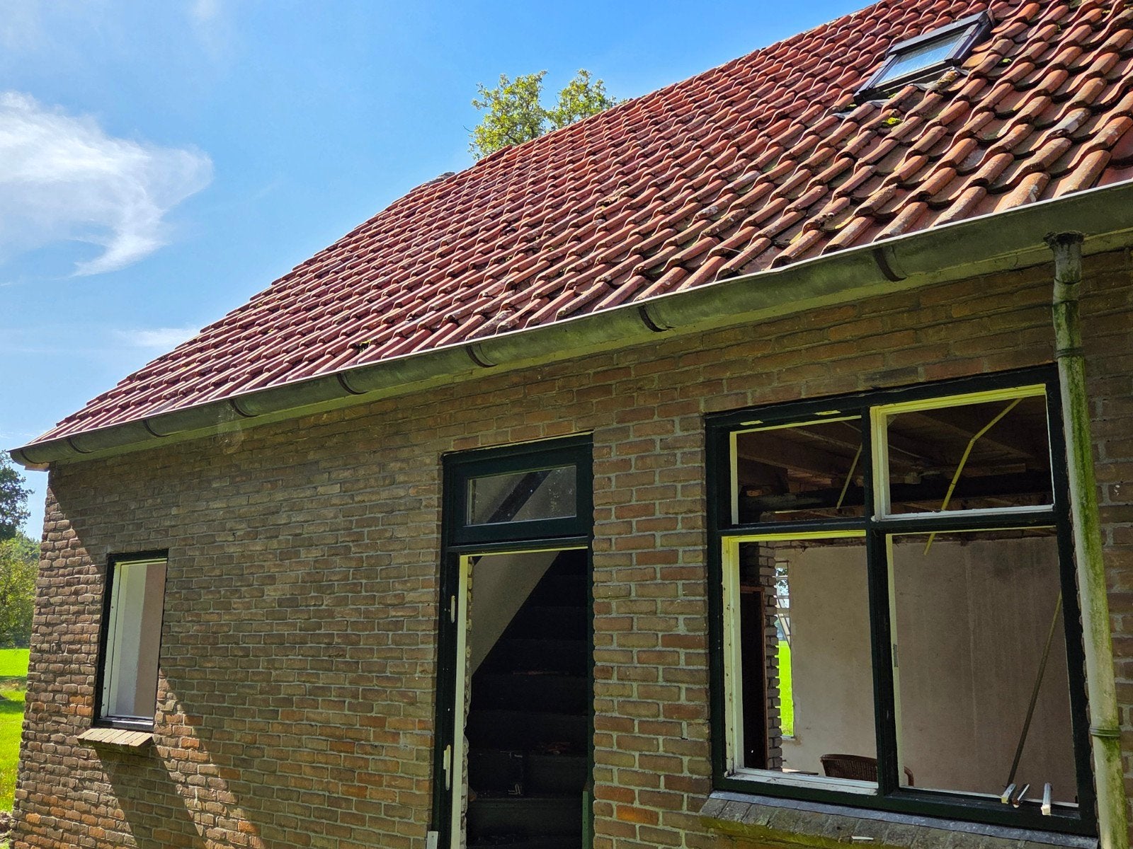 Zinken dakgoot ( +- 6 meter ), Ophalen, 6 meter of meer, Dakgoot, Info@vstkantoormeubilair.nl