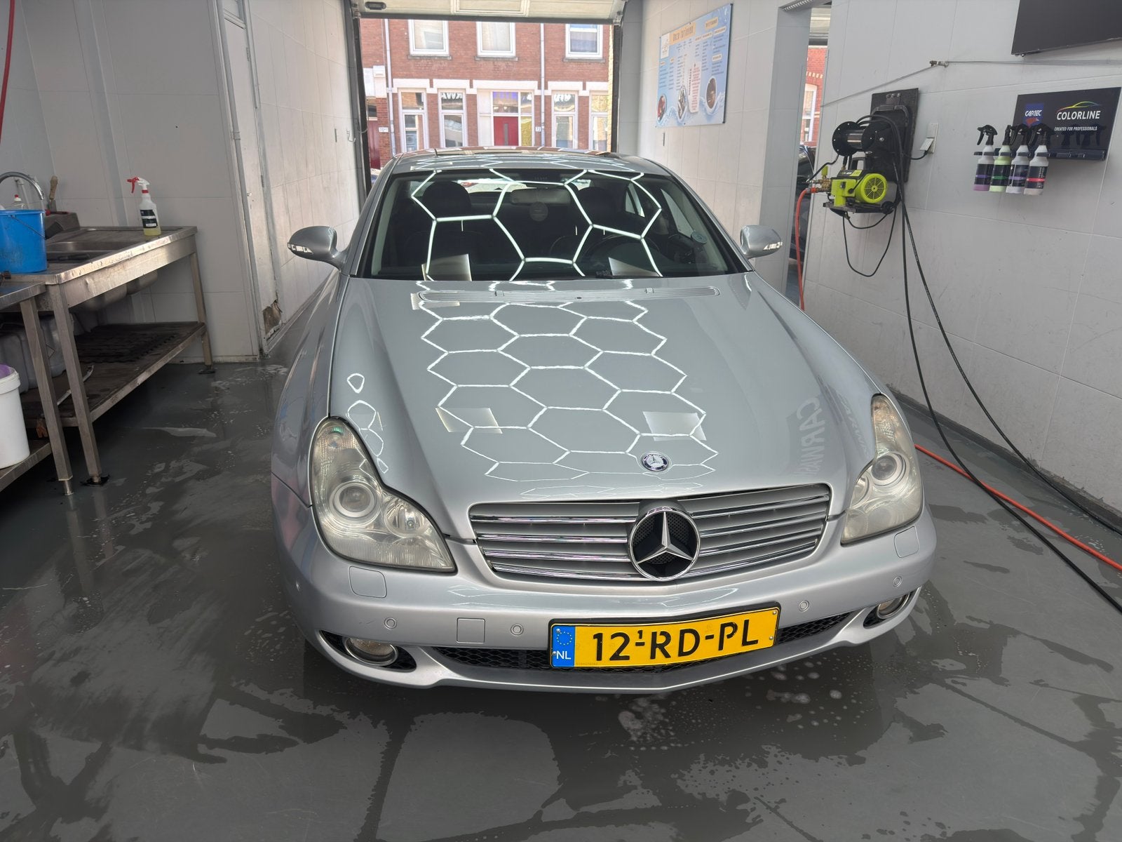 Mercedes-Benz CLS 5.0 Cls500 AUT 2005 Grijs, Auto's, Mercedes-Benz, Automaat, Achterwielaandrijving, 8 cilinders, 4 stoelen