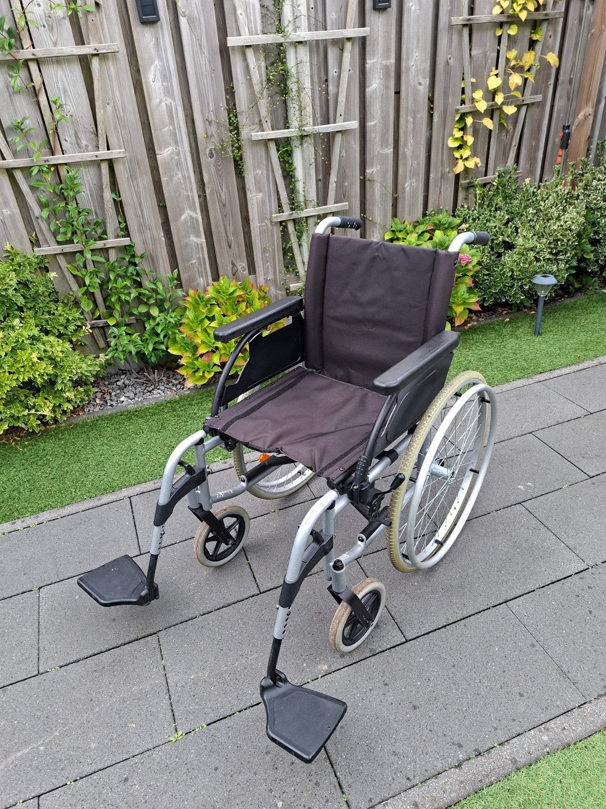 Rolstoel voor buiten en binnen merk Breezy, Ophalen, Inklapbaar, Gebruikt, Duwrolstoel