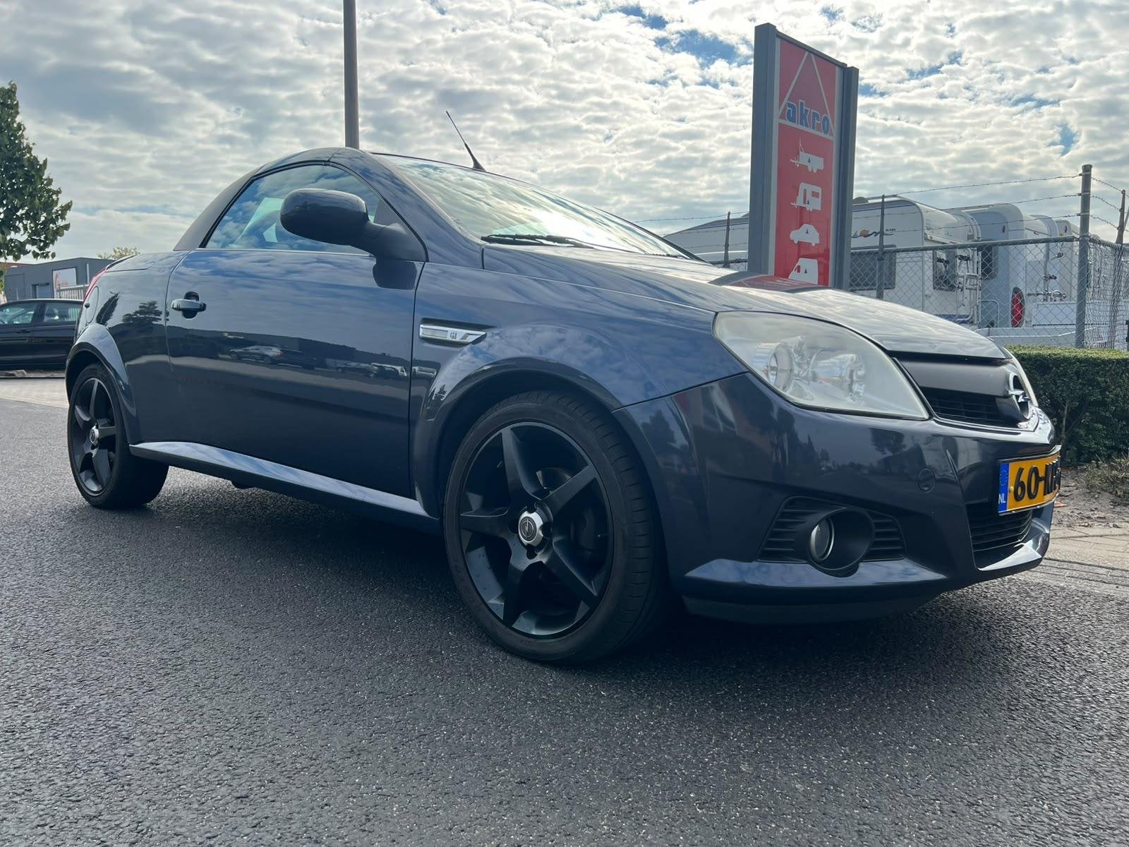 Opel Tigra TwinTop 1.8-16V Rhythm | Airco | Camera | Bluetoo, Gebruikt, 4 cilinders, Verwarmde buitenspiegels, 1796 cc