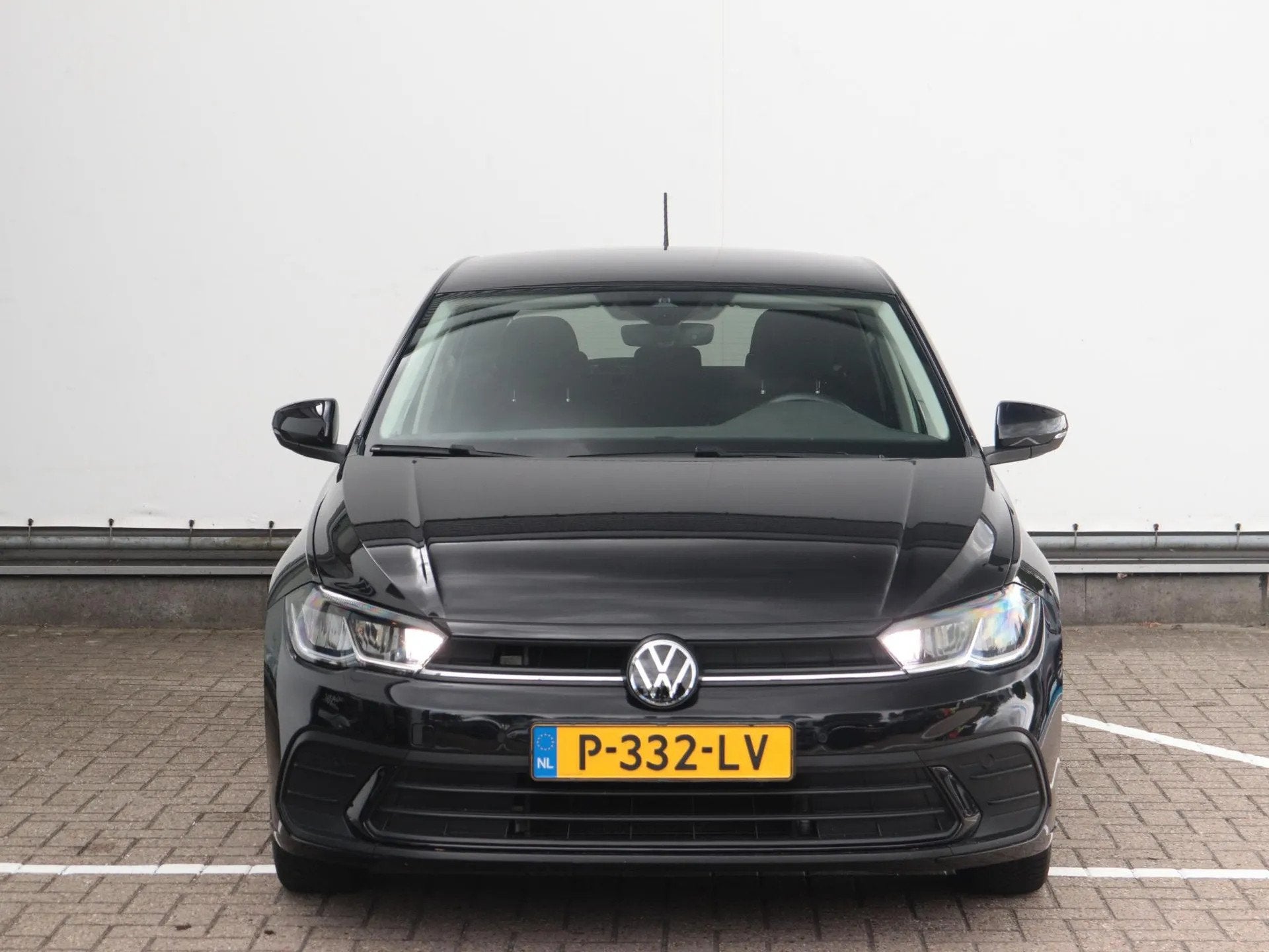 Volkswagen Polo 1.0 TSI Life Business (bj 2022), Gebruikt, 1072 kg, Handgeschakeld, 1000 kg