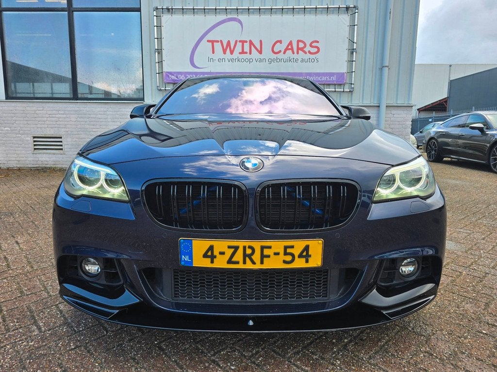 BMW 5-serie 535i Executive M-Sport Alcantara 20" Org NL, Auto's, BMW, Achterwielaandrijving, Gebruikt, 2000 kg, Blauw