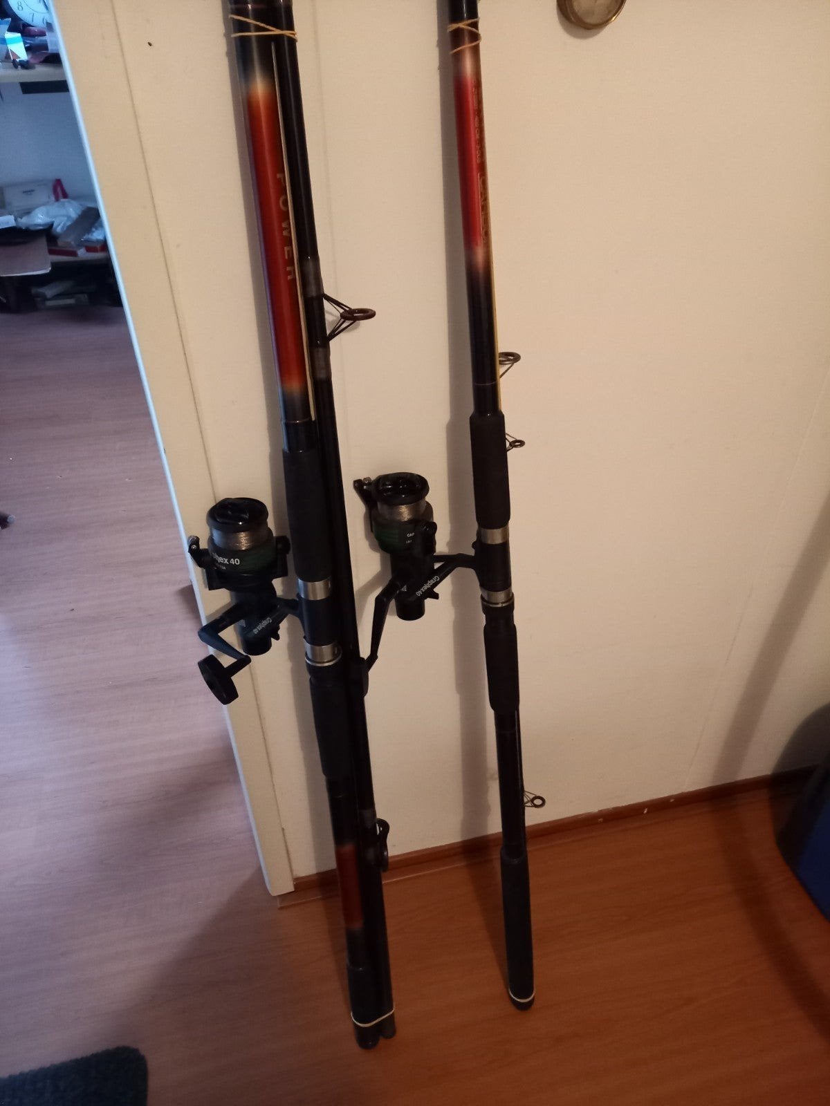 2 mooie zeehengels met  molens., Watersport en Boten, Ophalen of Verzenden