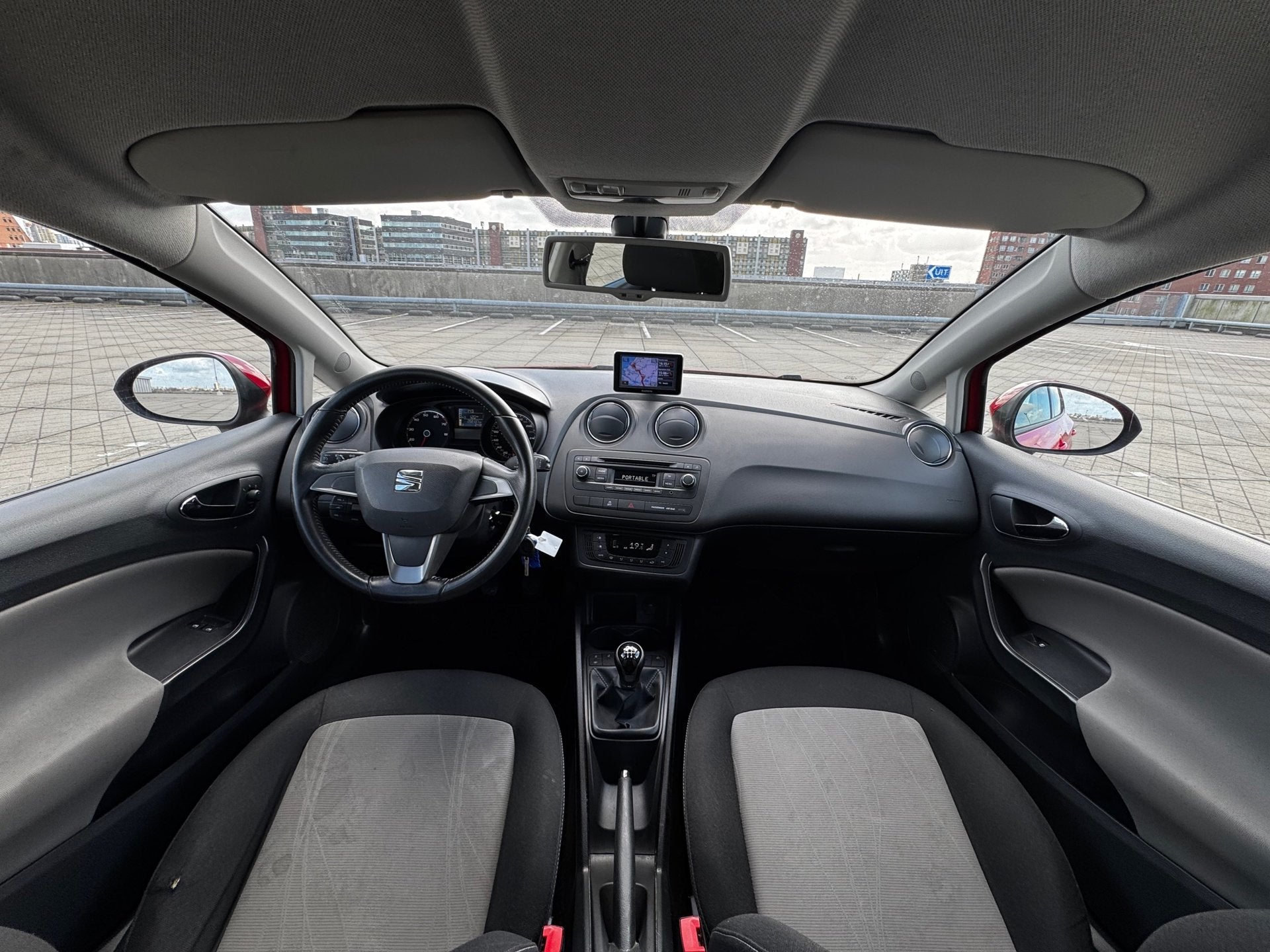 Seat Ibiza 1.2 TSI Enjoy CLIMA CRUISE GARMIN NAP, Auto's, Seat, Voorwielaandrijving, Euro 5, Zwart, Ibiza