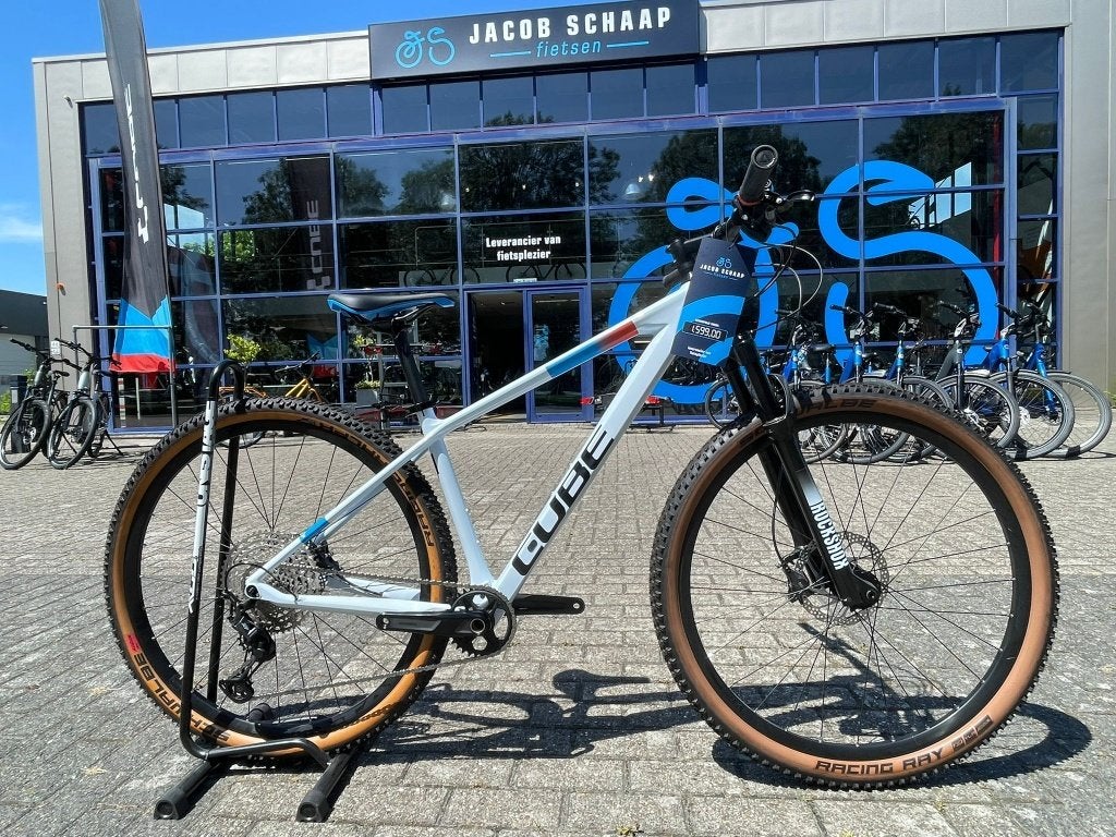 CUBE REACTION C:62 PRO WHITE/BLUE/RED 43cm M ., Overige merken, 57 cm of meer, Hardtail, Nieuw