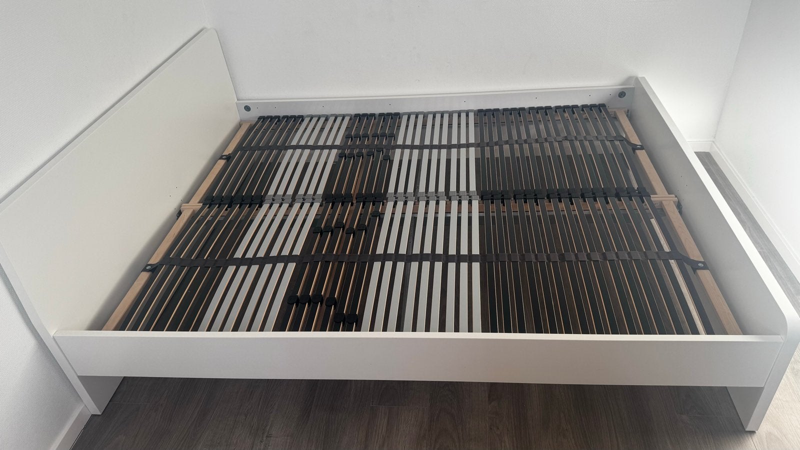 Wit bedframe met lattenbodem, Ophalen, Gebruikt, Wit, Tweepersoons