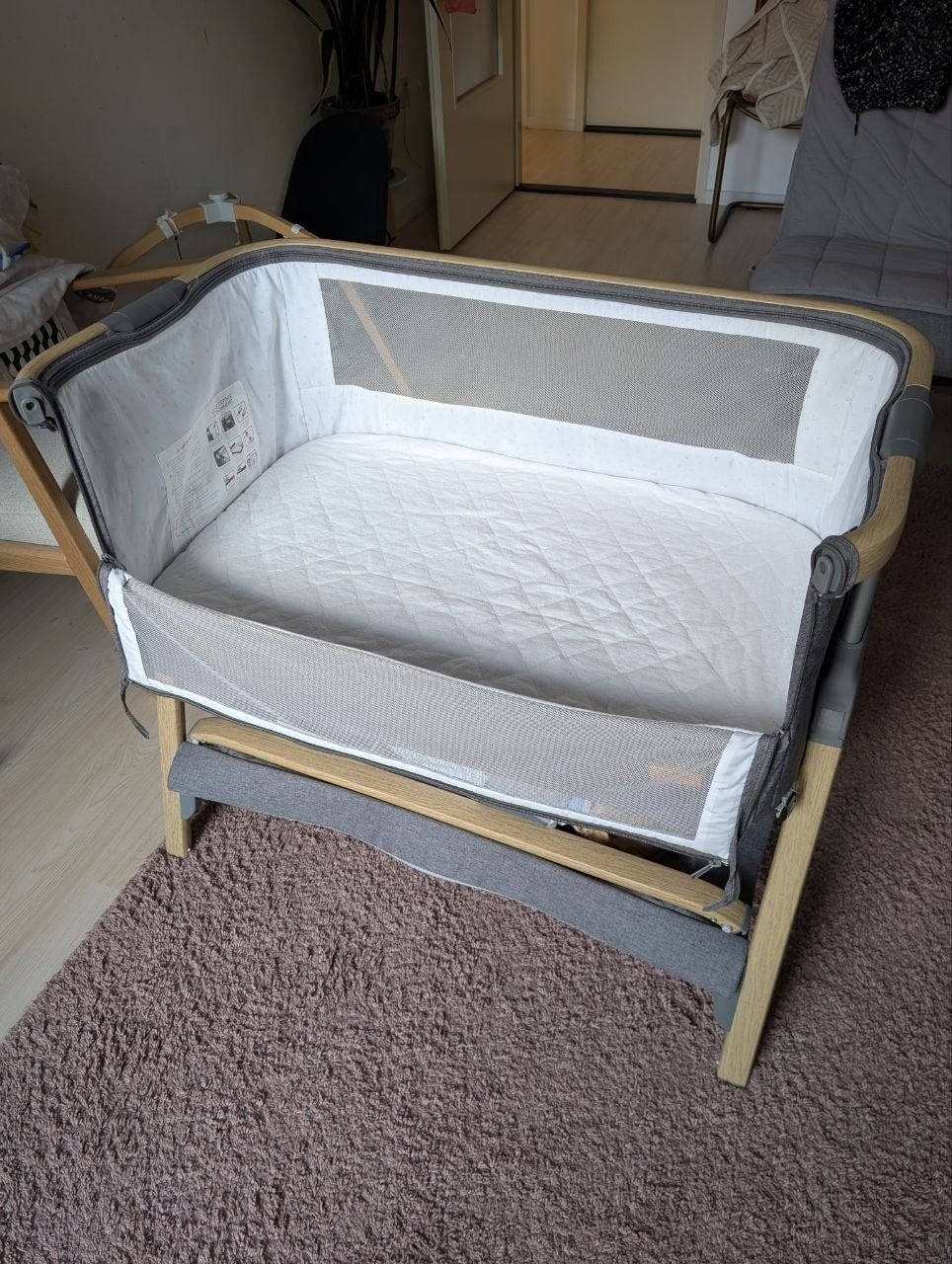 Tutti Bambini CoZee Bedside Crib - Zo goed als nieuw, Ophalen of Verzenden, Zo goed als nieuw, Wieg