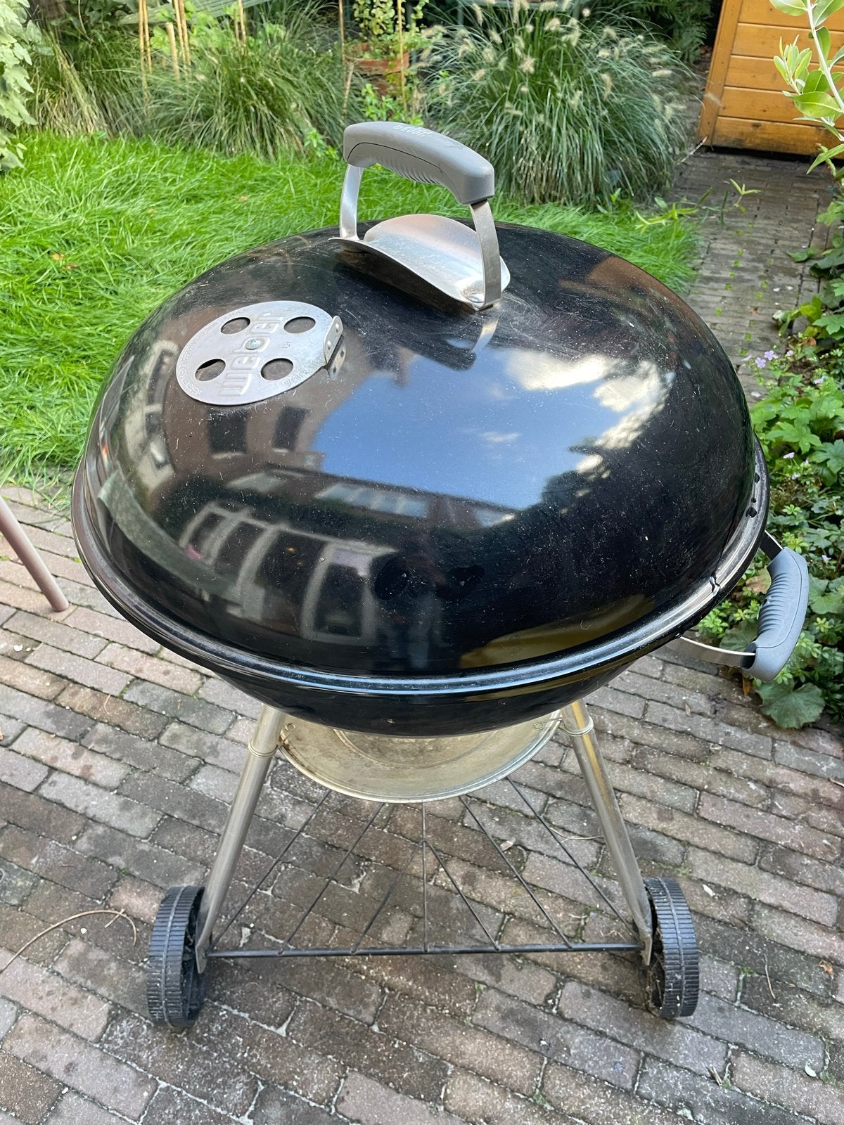 Weber Kettle (57cm) Houtskoolbarbecue - Zwart, Ophalen, Gebruikt