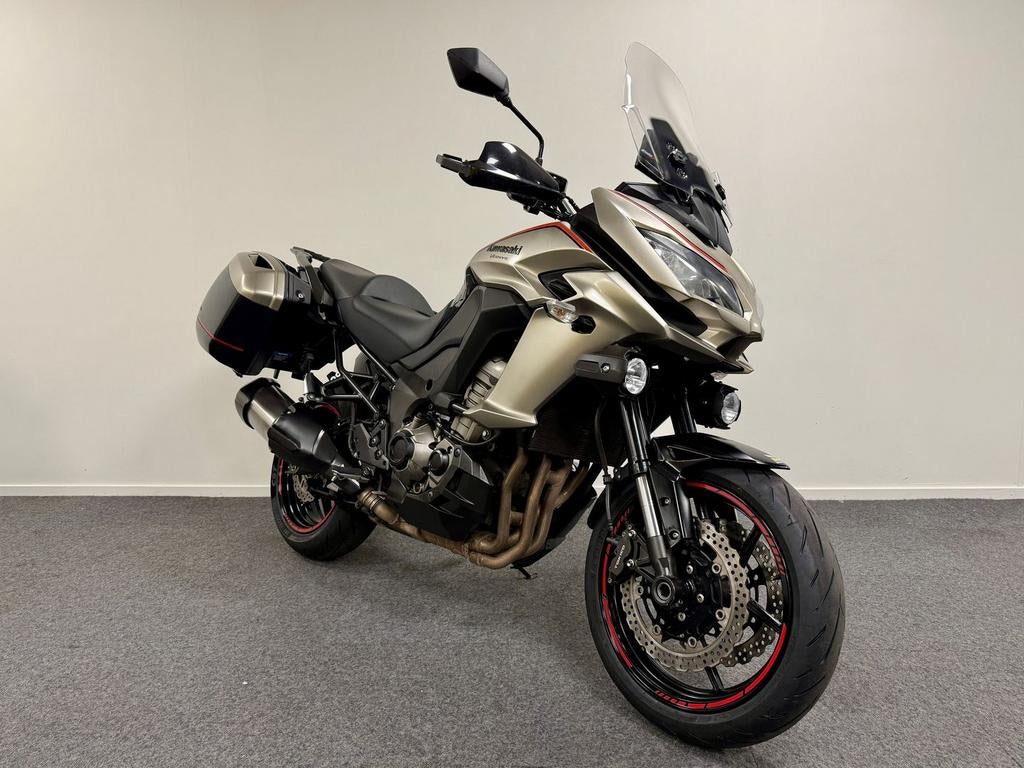 KAWASAKI VERSYS 1000 | 2015, 4 cilinders, Motorrijbewijs A, Bedrijf, Onbekend