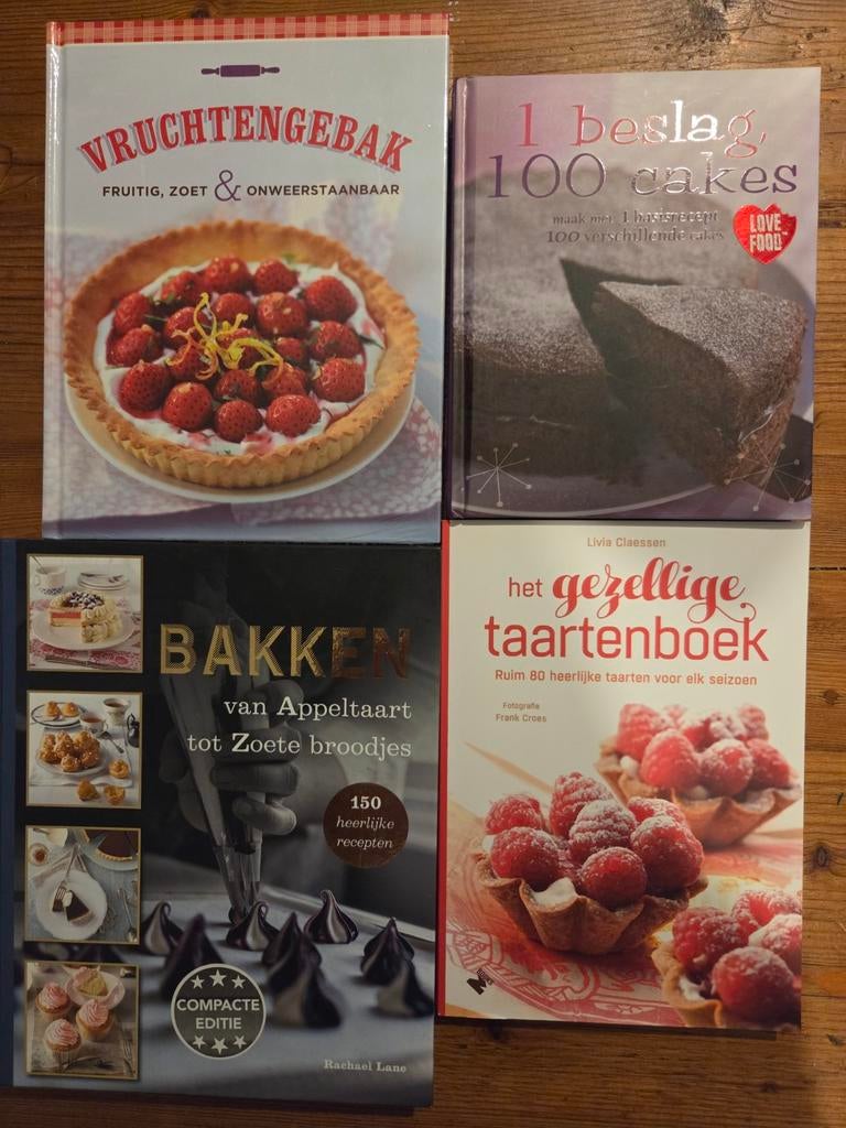 Pakket van 4 Bakboeken: Taarten, Gebak & Zoete Broodjes, Boeken, Kookboeken, Ophalen of Verzenden, Zo goed als nieuw