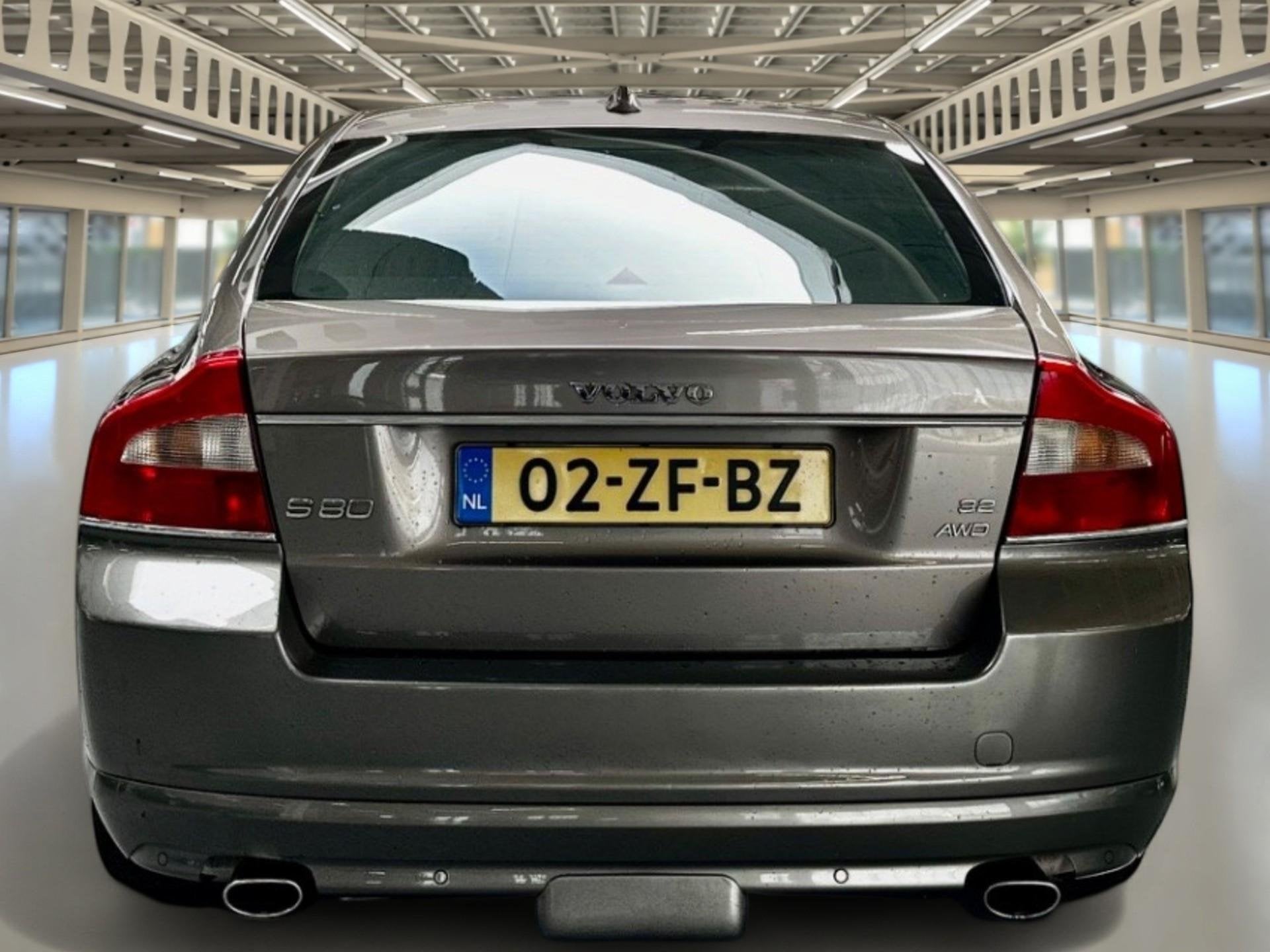 Volvo S80 3.2 AWD Summum Schuifdak, trekhaak, electr. stoele, Automaat, 238 pk, Vierwielaandrijving, Zilver of Grijs