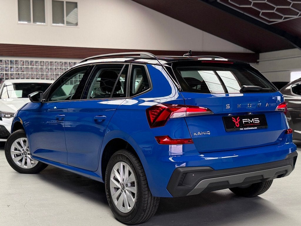 Skoda Kamiq 1.0 TSI Edition CarPlay Automaat, Auto's, Skoda, Stof, Gebruikt, Zwart, Met garantie (alle)