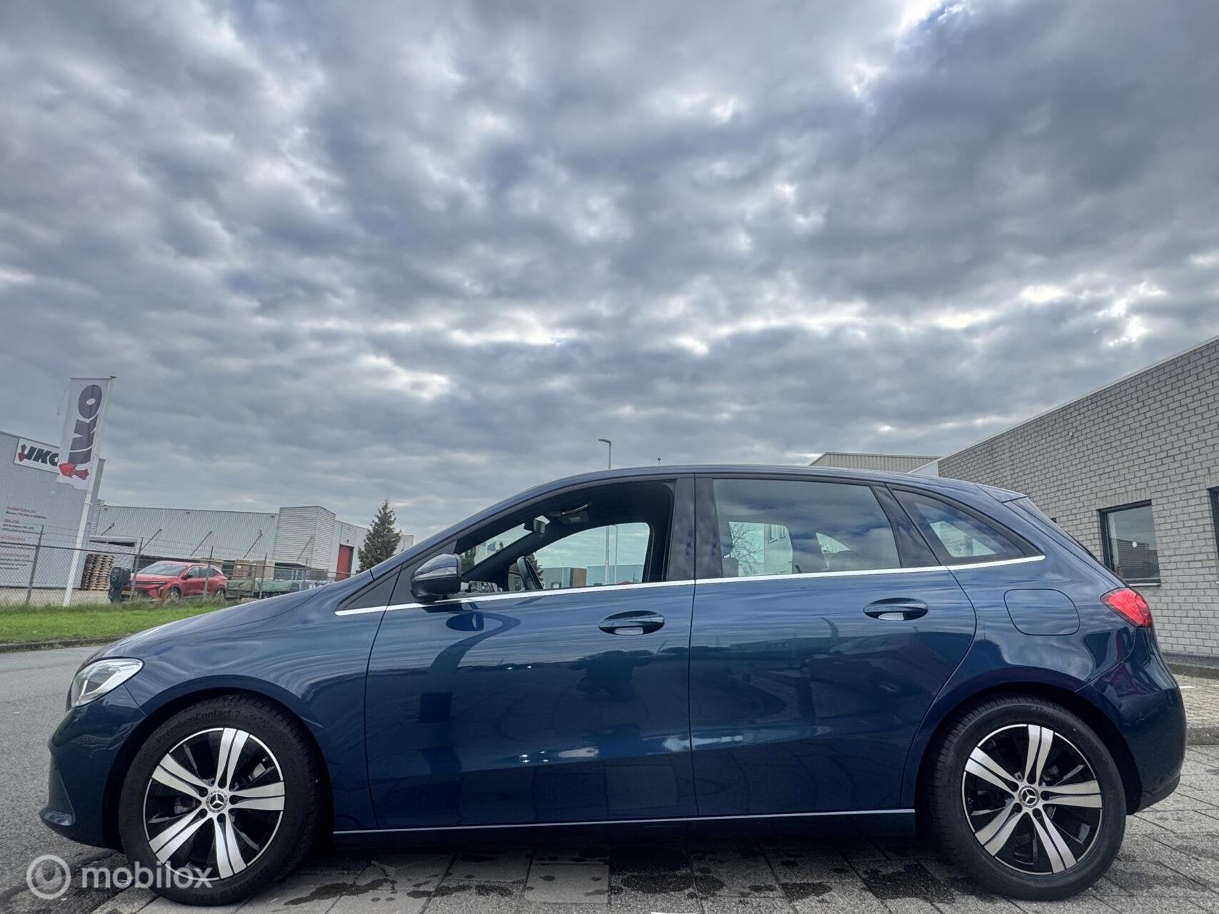 Mercedes B-klasse 180 Business Solution|Camera Leer Carplay, Auto's, 136 pk, Euro 6, 700 kg, Blauw