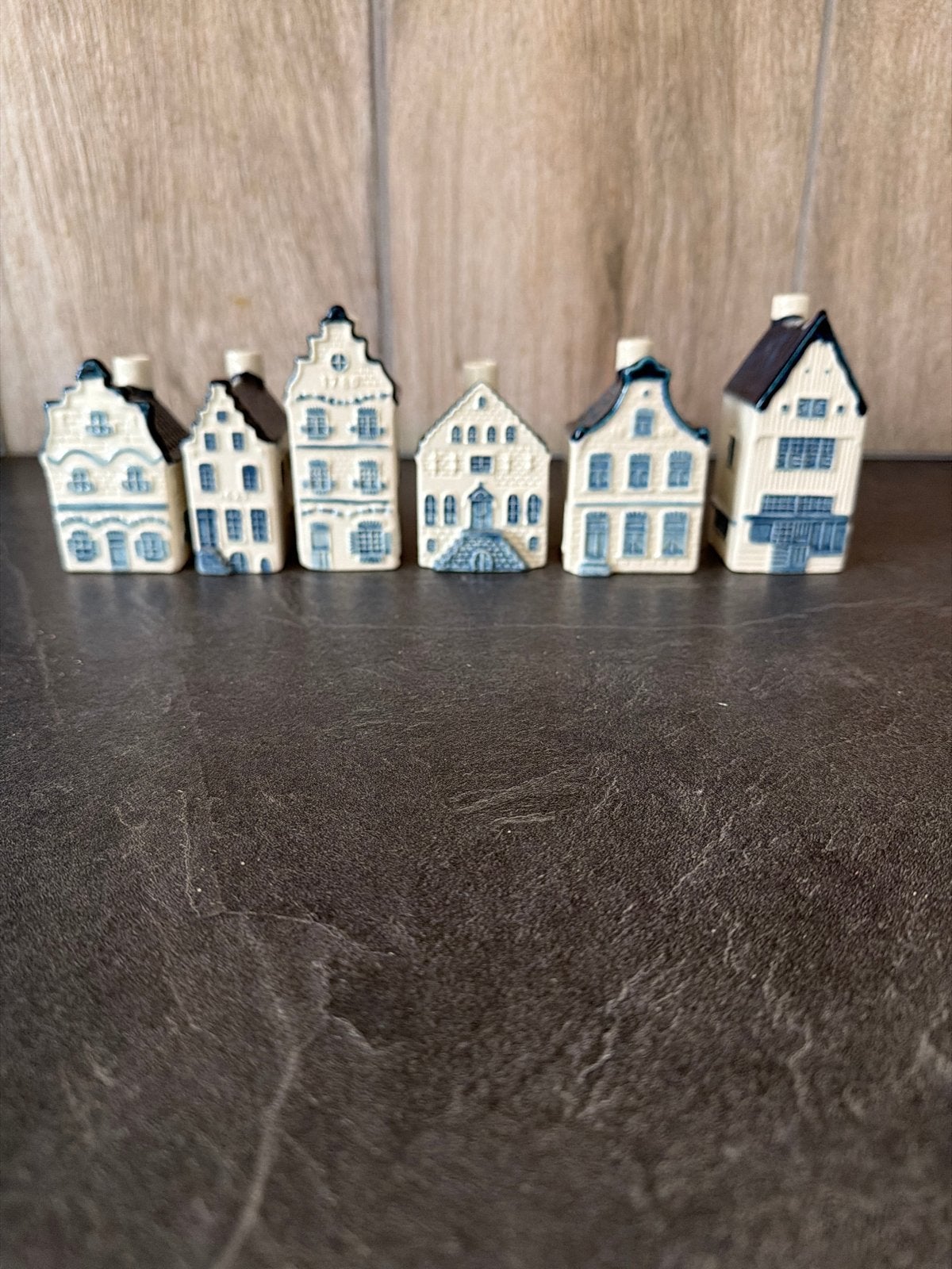 30 Bols KLM huisjes, Ophalen