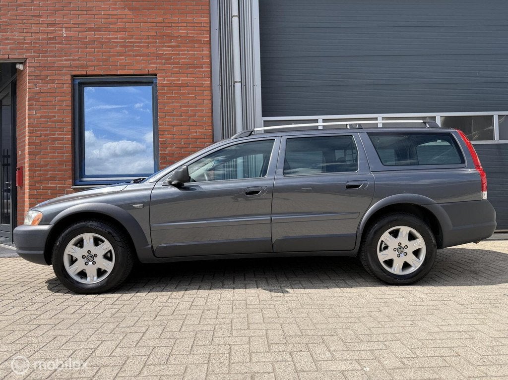 Volvo XC70 2.5T Aut. Momentum - LPG-G3 - o.h. historie, Auto's, Volvo, Bedrijf, Te koop, XC70, 4x4, ABS, Airbags, Airconditioning