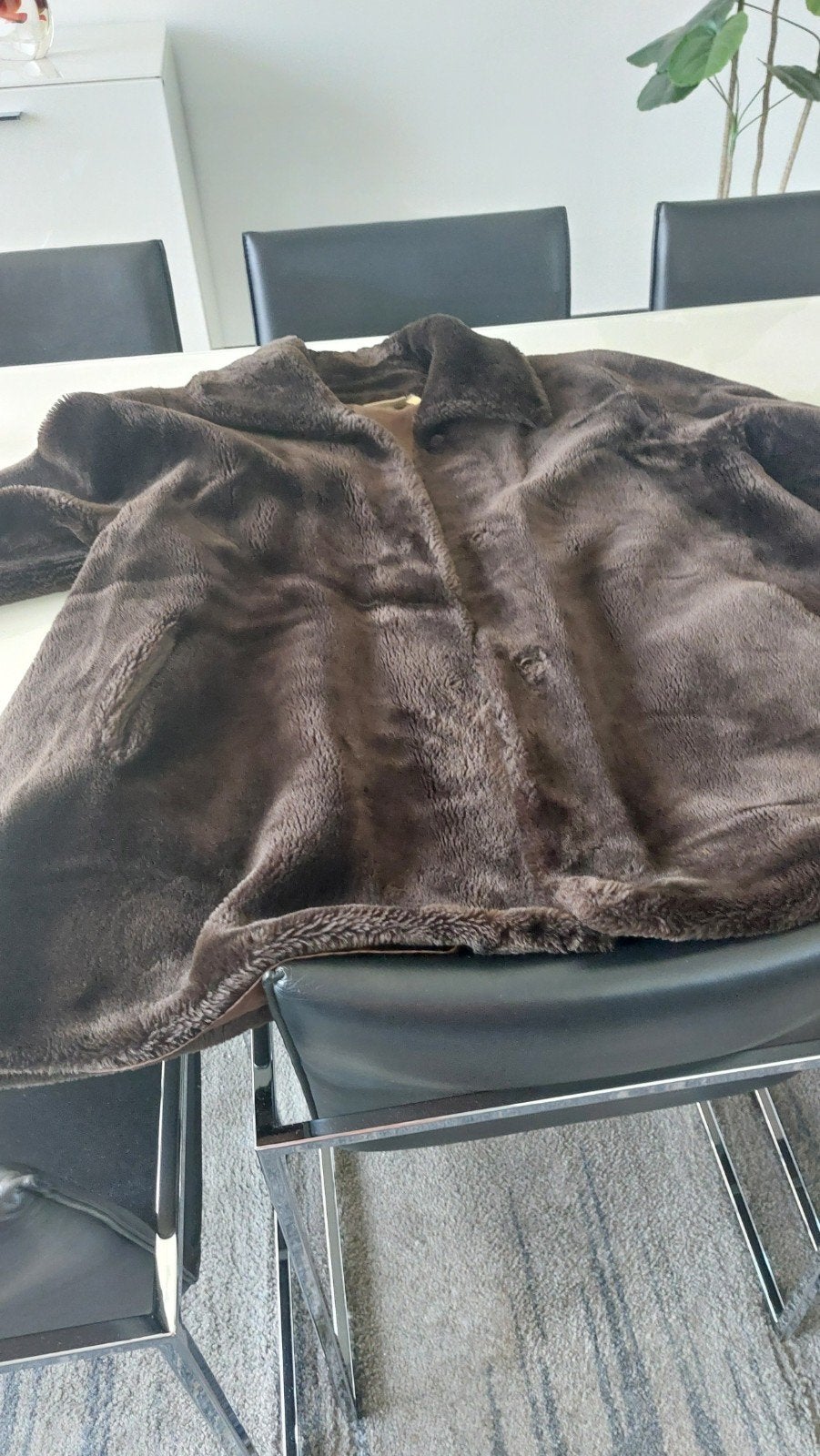 Winterjas,  bont( niet echt uiteraard), mt 42, donkerbruin., Kleding | Dames, Jassen | Winter, Ophalen, Zo goed als nieuw, Maat 42/44 (L)