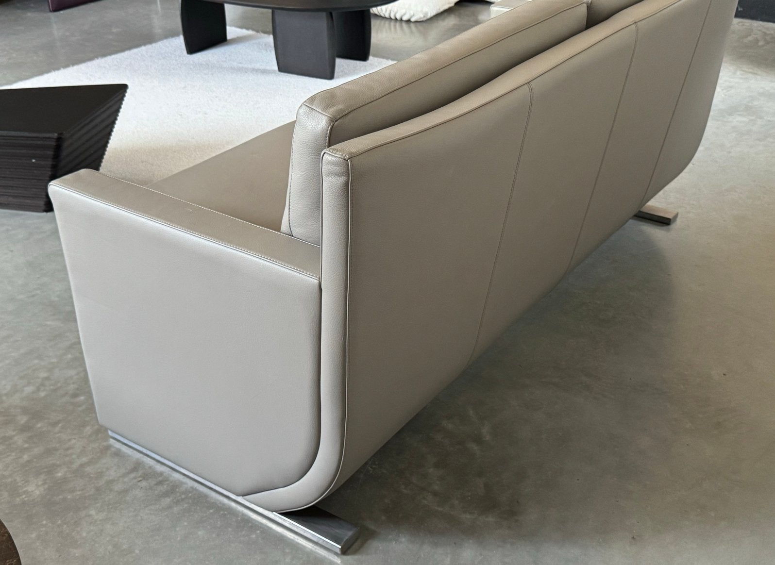 Leolux Timandra 2,5 pers leer -  als nieuw - leer - 172 cm, Huis en Inrichting, Banken | Bankstellen, Pode gelderland leolux jori Design stock senioren