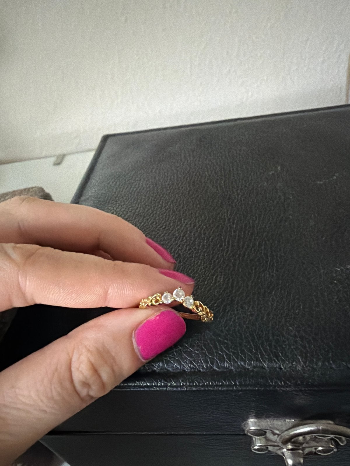 Goudkleurige Pandora ring met steentjes maat 54, Sieraden, Tassen en Uiterlijk, Ringen, Met kristal, Overige materialen, Gebruikt
