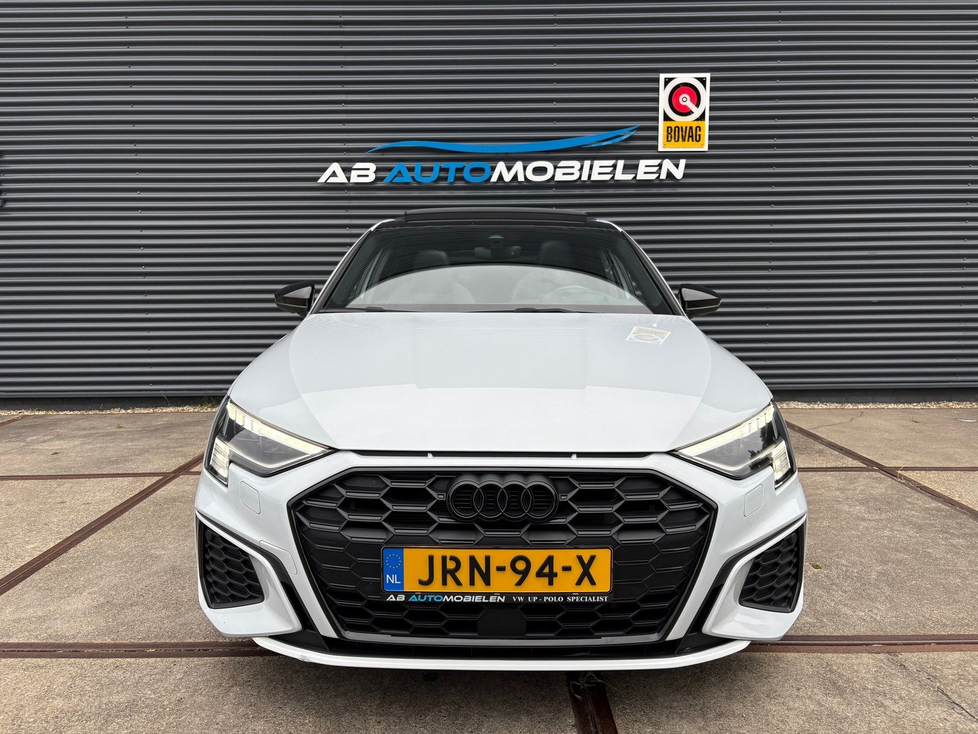 Foto 3 van Audi A3 Sportback 45 TFSI e S edition Competition