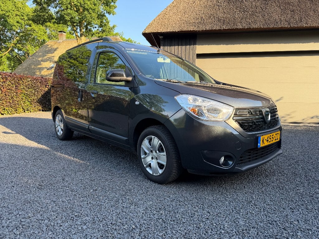 Dacia Dokker 1.6 Sce 110pk Stepway 2019 Grijs, Voorwielaandrijving, Stof, 4 cilinders, 610 kg
