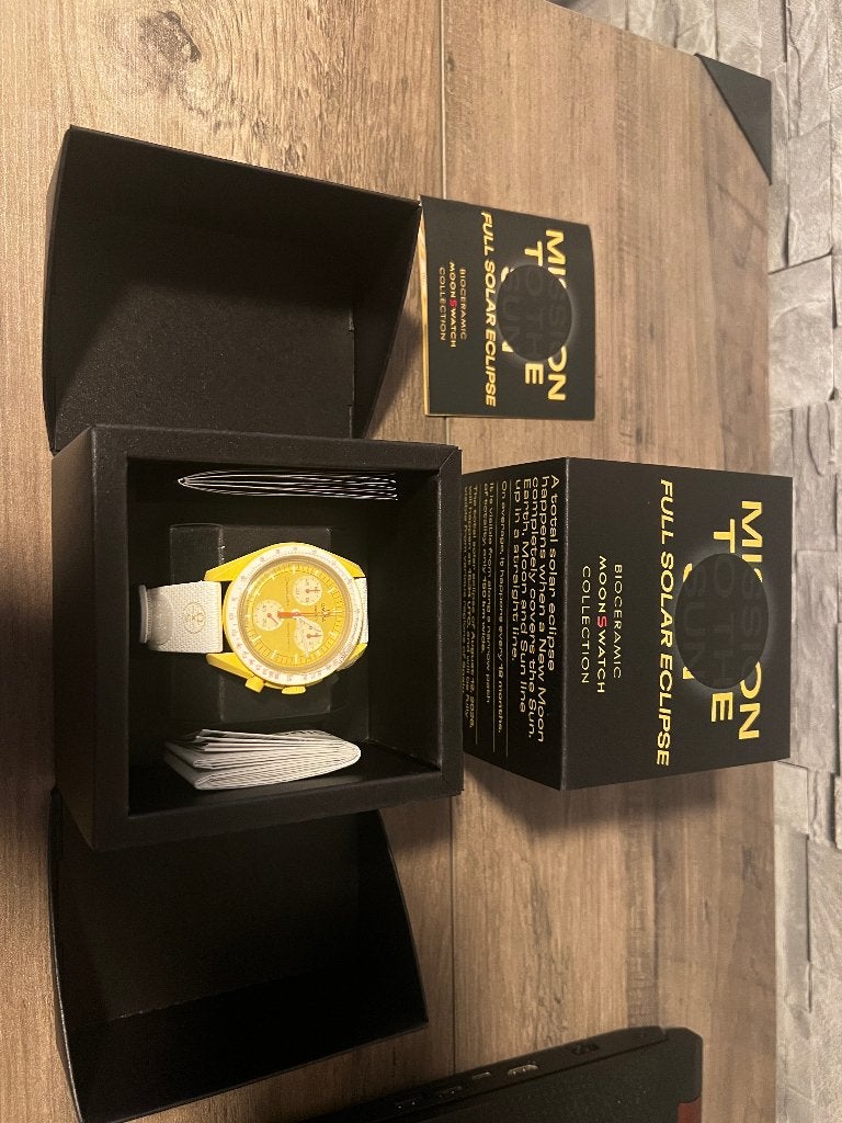 Omega Swatch Moonswatch Mission to the Sun, Kunststof, Polshorloge, Overige materialen, Nieuw