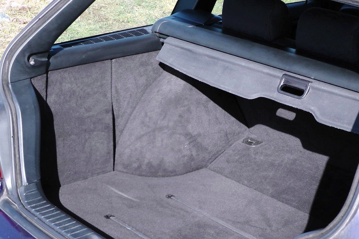 Rolhoes BMW 316 serie Touring E36, Ophalen