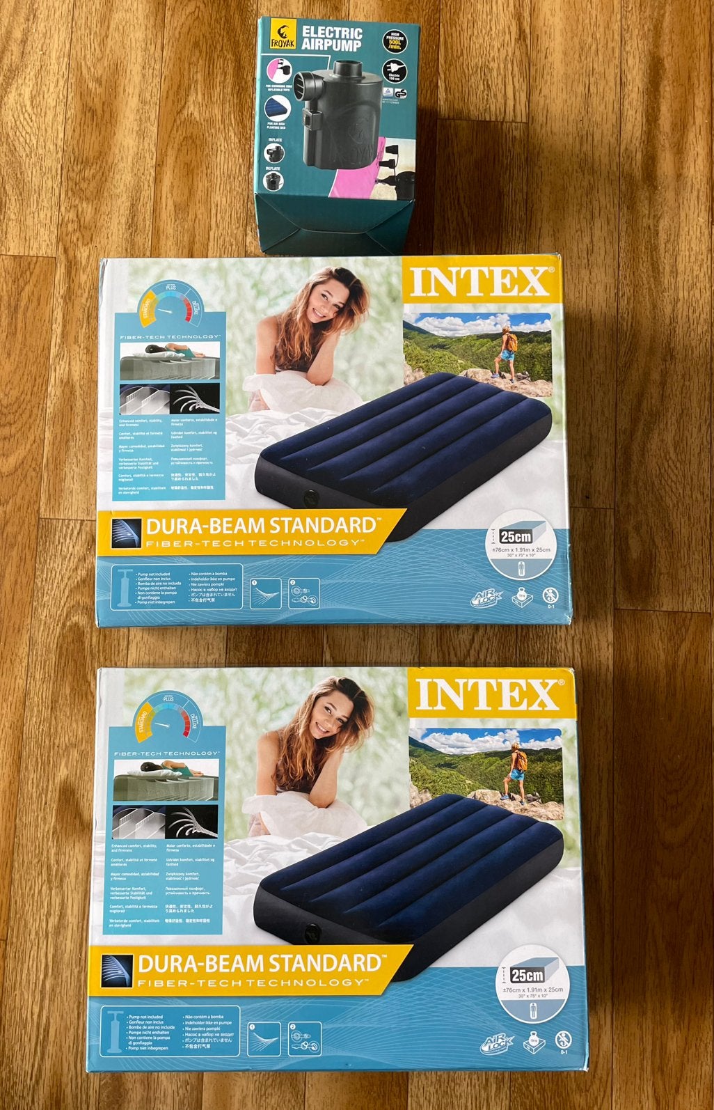 New Inflatable mattress (2x) + air pump, Ophalen of Verzenden, Zo goed als nieuw