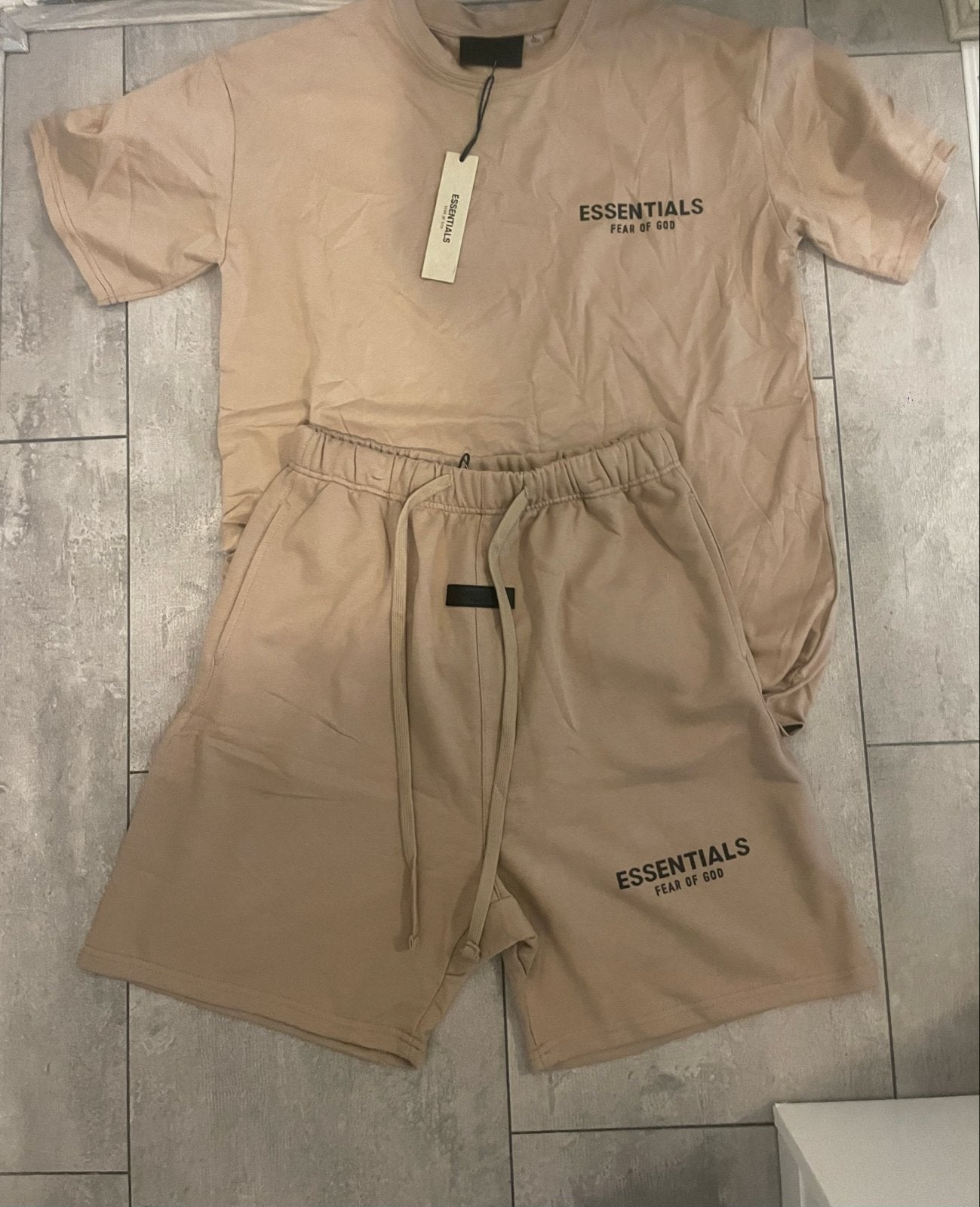 Essentials Fear of God T-shirt & Short Set - Nieuw, Ophalen of Verzenden, Nieuw, Maat 52/54 (L), Beige