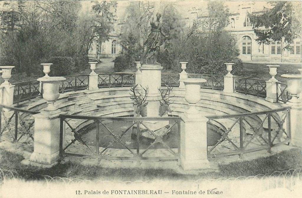 701-495-007 Fontainebleau Palais, Verzamelen, Ophalen of Verzenden, Voor 1920, Frankrijk