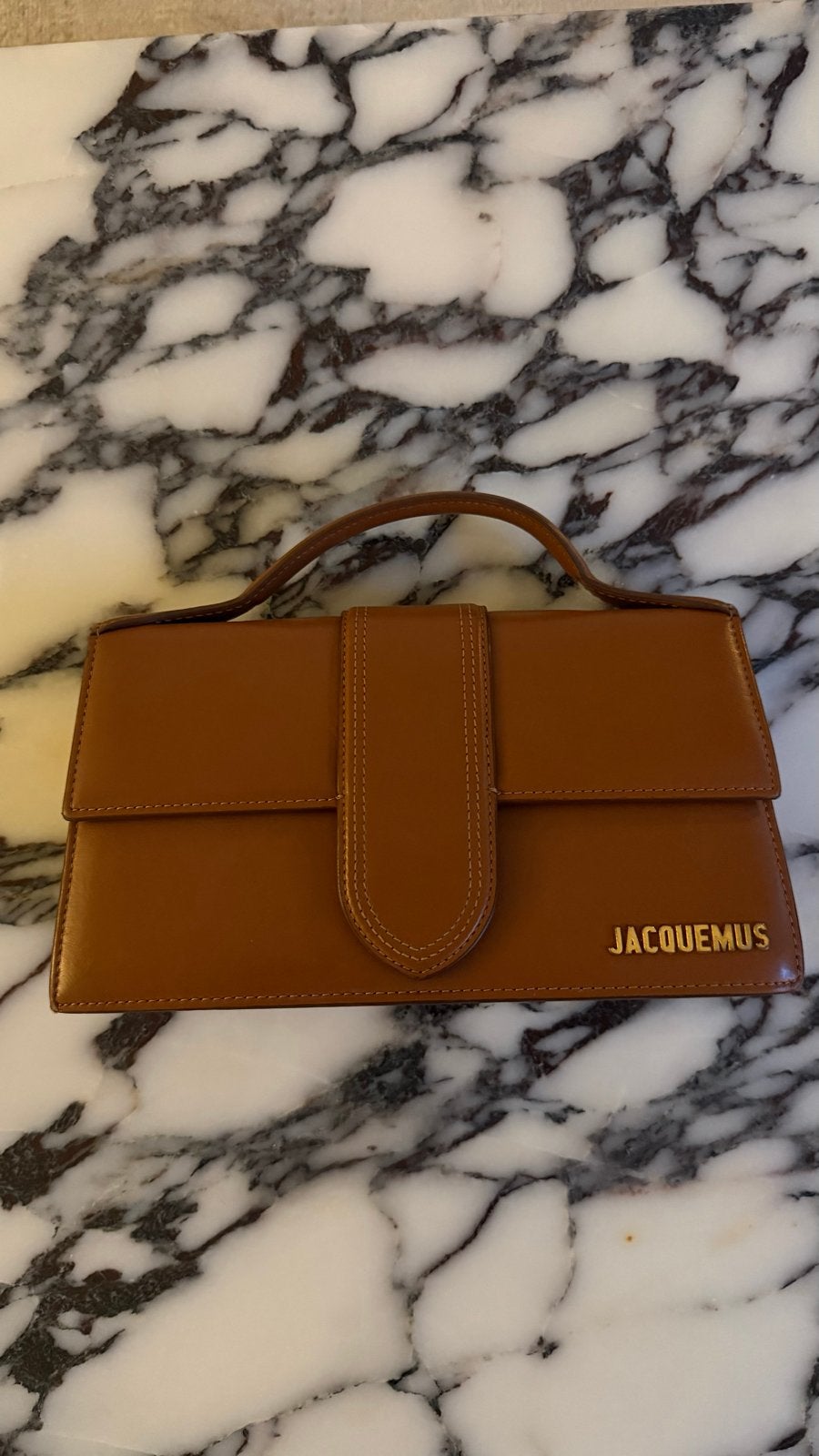 Jacquemus Le Chiquito Moyen Handtas Bruin, Sieraden, Tassen en Uiterlijk, Tassen | Damestassen, Ophalen of Verzenden, Zo goed als nieuw