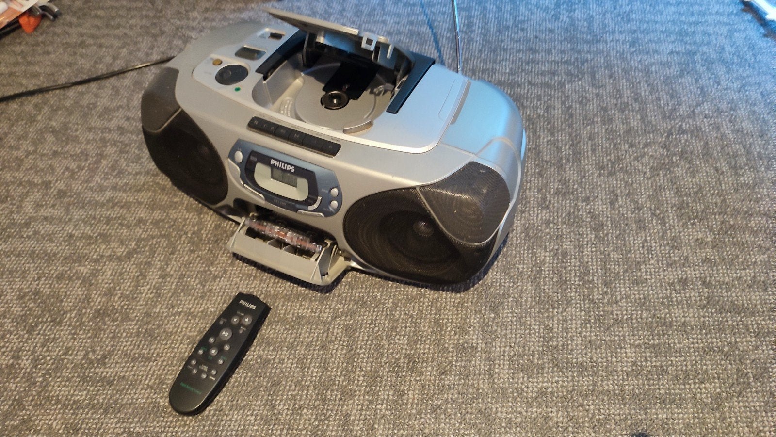 Philips AZ1209 CD Soundmachine met Cassette en Radio, Ophalen of Verzenden, Gebruikt