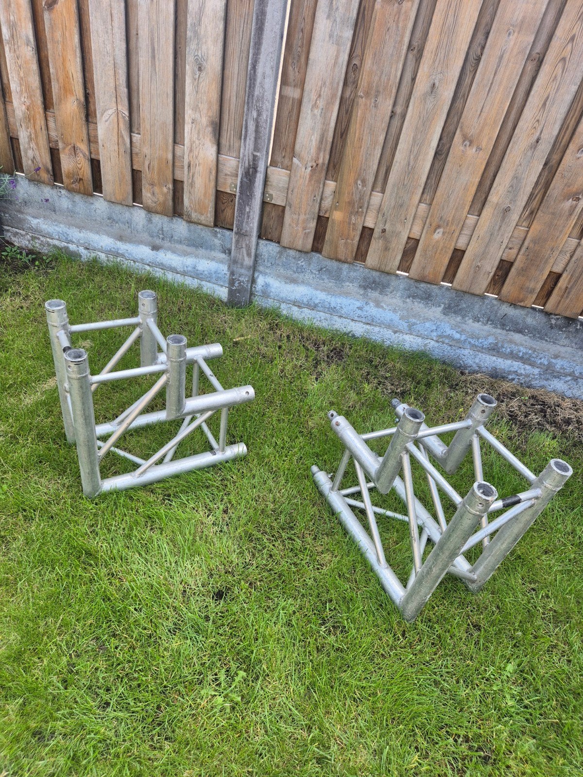 2x Eurotruss FD34 90 hoek – truss hoekstukken, Ophalen, Gebruikt, Licht