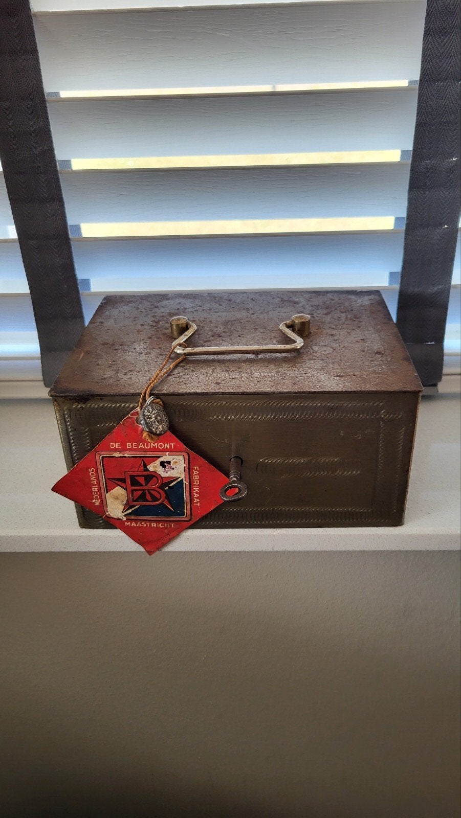 Antiek geldkistje van Beaumont, Maastricht, Huis en Inrichting, Minder dan 50 cm, Gebruikt, Minder dan 50 cm, Ophalen of Verzenden