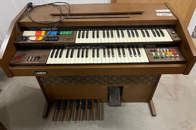 GEM Wizard 327 elektronisch orgel met bank en pedaalbord, Ophalen, Gebruikt, 2 klavieren, Orgel
