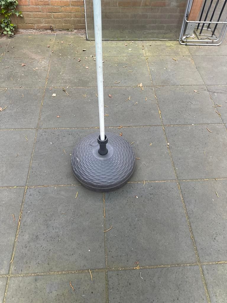 Parasol met voet, Ophalen, Gebruikt, 1 tot 2 meter, Stokparasol