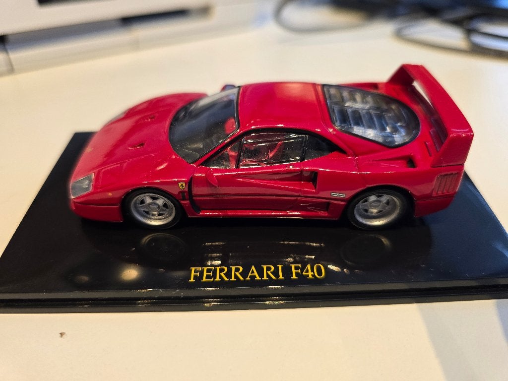 Ferrari F40 1/43, Hobby en Vrije tijd, Modelauto's | 1:43, Ophalen of Verzenden, Gebruikt, Auto, Overige merken